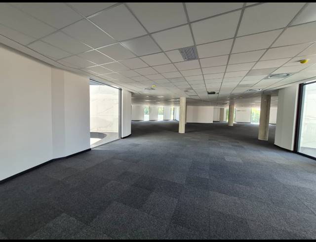 1,600M² OFFICE TO LET IN SANDTON CENTRAL